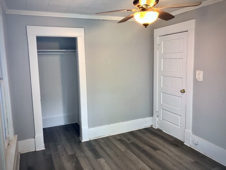 Building Photo - 2505 E 2nd St N