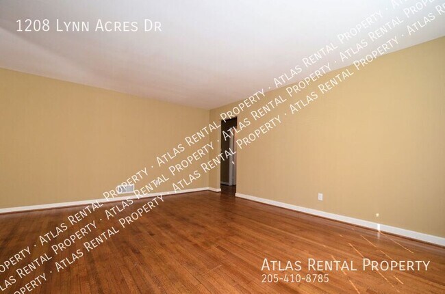 Building Photo - 1208 Lynn Acres Dr