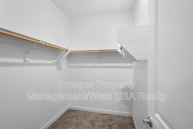 Building Photo - 155 N Lakeview Blvd