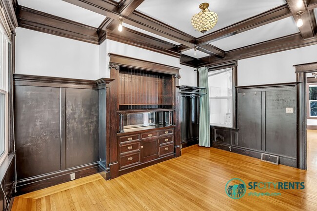 Building Photo - Russian Hill: Sunny Single Family Home w/ ...