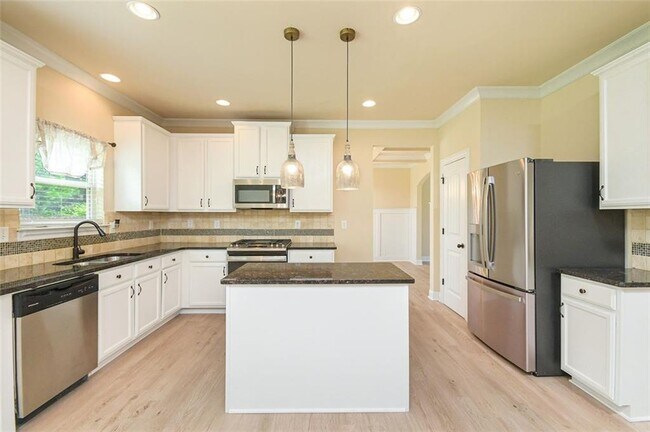 Building Photo - 403 Devon Brook Ct NE