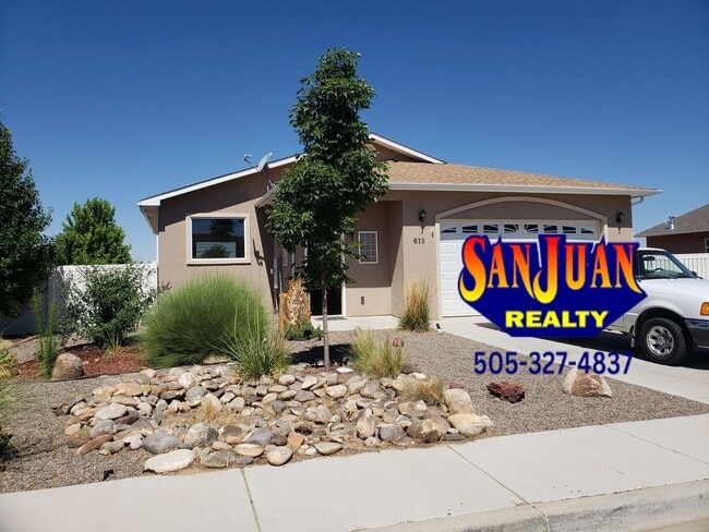 Primary Photo - Nice 4 Bedroom home in Mesa Vista Subdivis...