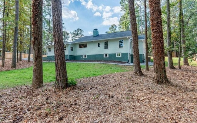 Building Photo - 3345 Flowers Dr