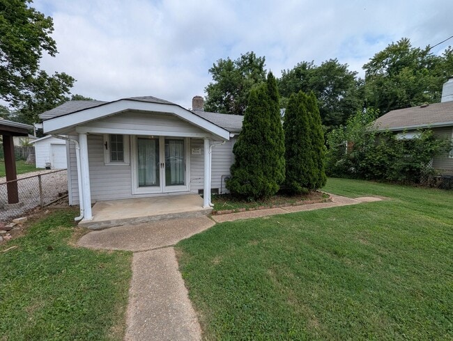 Primary Photo - Living Large in Lemay - Section 8 Friendly!