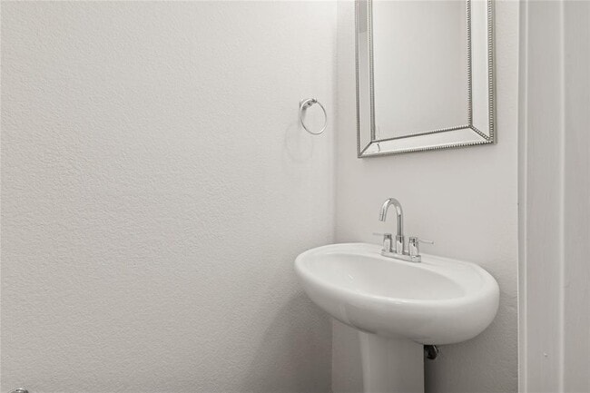 Building Photo - 1200 10th St