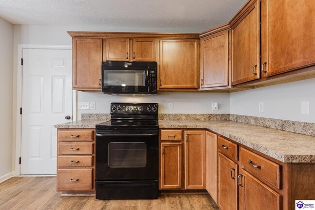 Building Photo - 212 Berkshire Ave