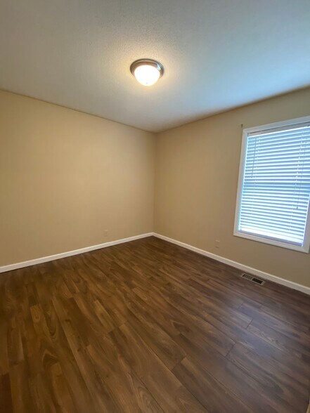 Building Photo - 1018 Poppy Seed Dr
