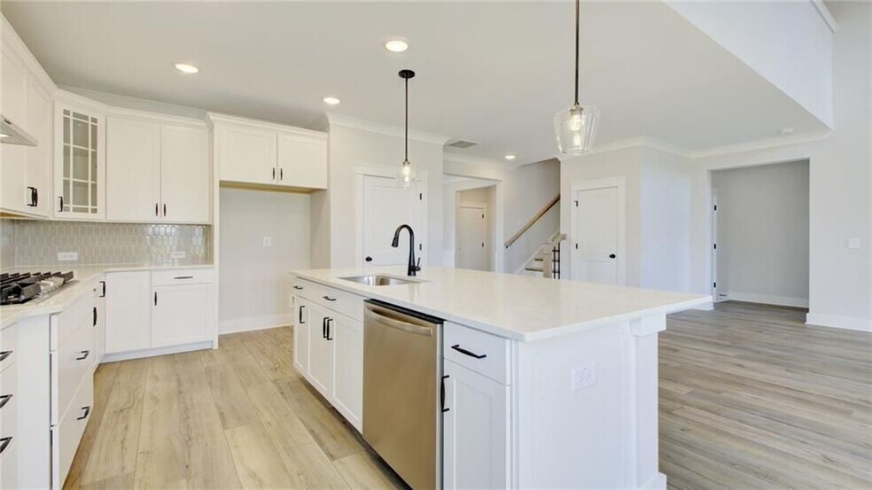 Building Photo - 6904 Lancelot Ct