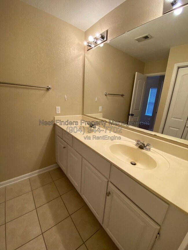 Building Photo - 10200 Belle Rive Blvd