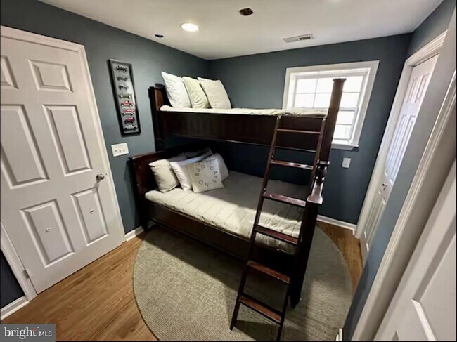 Building Photo - 411 Whiskey Still Rd