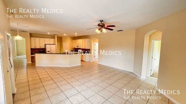 Building Photo - 7823 Fernleaf Dr