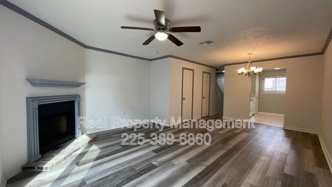 Building Photo - 914 W Tony St