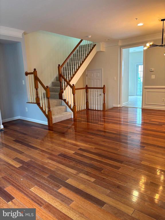 Building Photo - 8894 Ashgrove House Ln