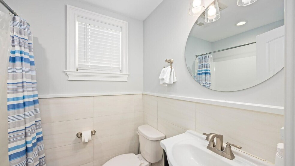 Building Photo - 54 Wesley Rd