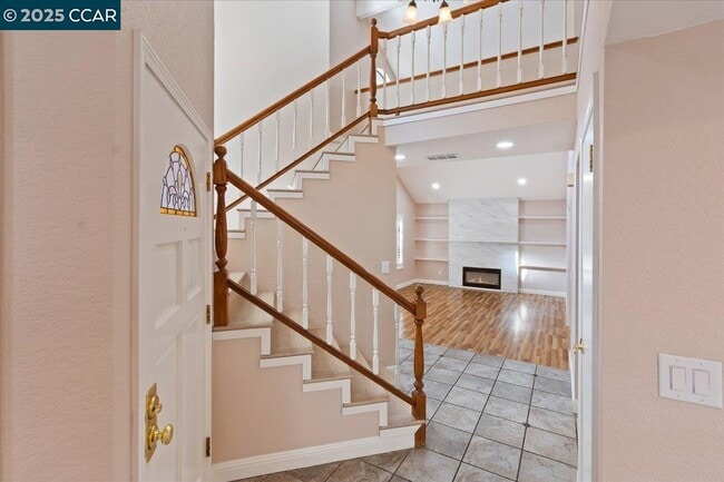 Building Photo - 1156 Tiffany Ln