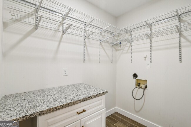 Building Photo - 2799 Brookcliff Landing NE