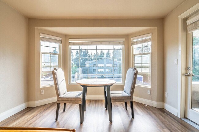 Building Photo - 11501 Stone Ave N