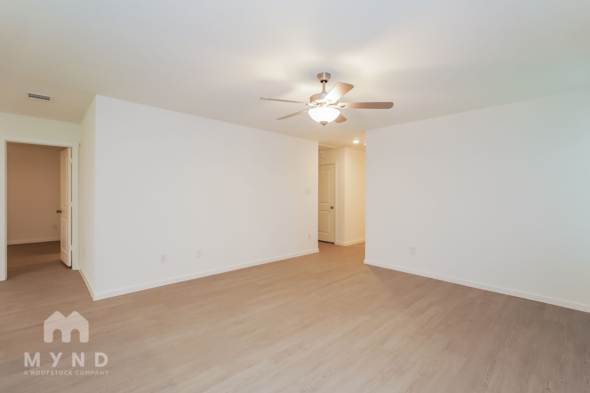 Building Photo - 2640 Mistwood Dr