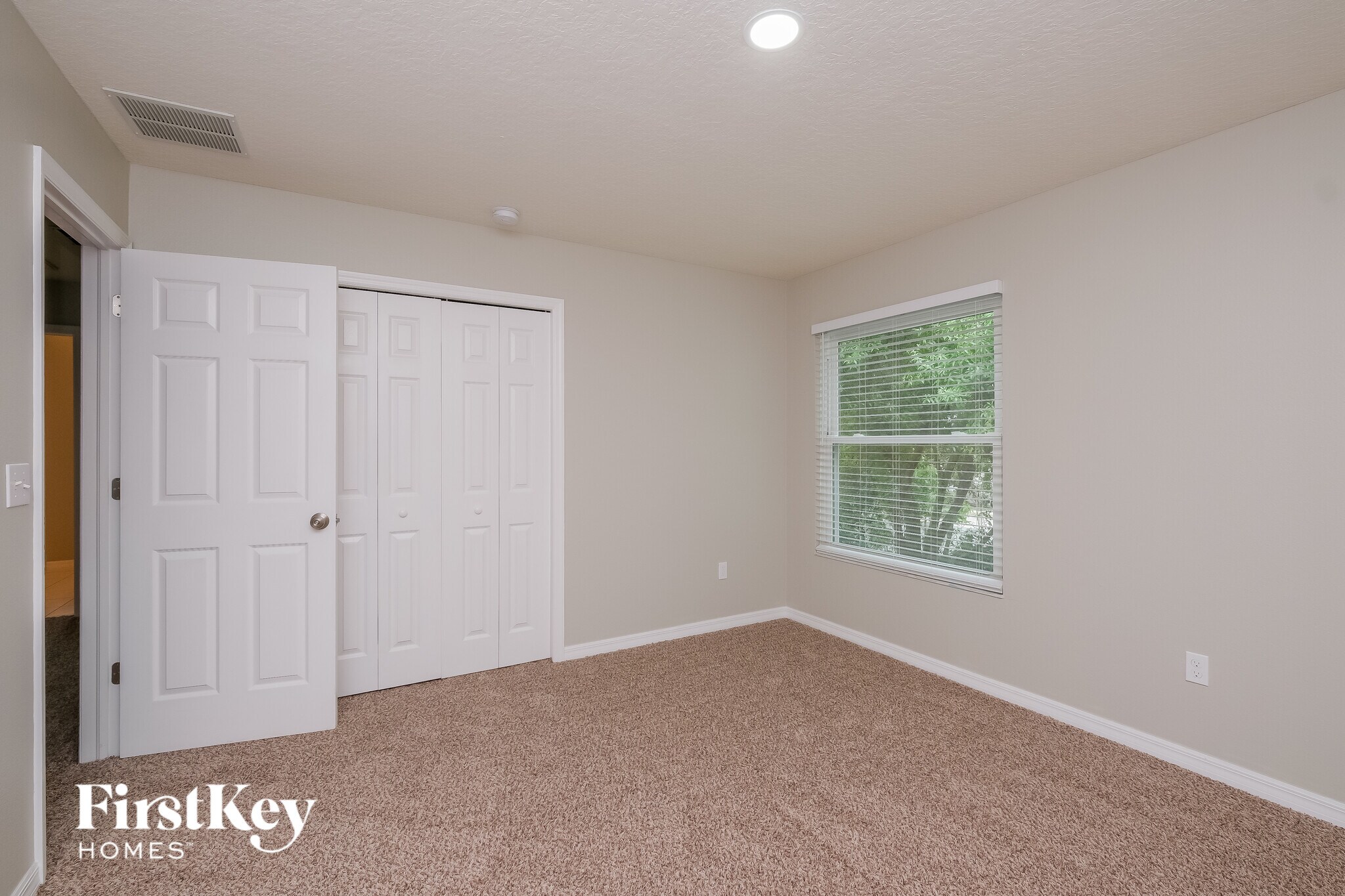 Building Photo - 11108 Creek Haven Dr