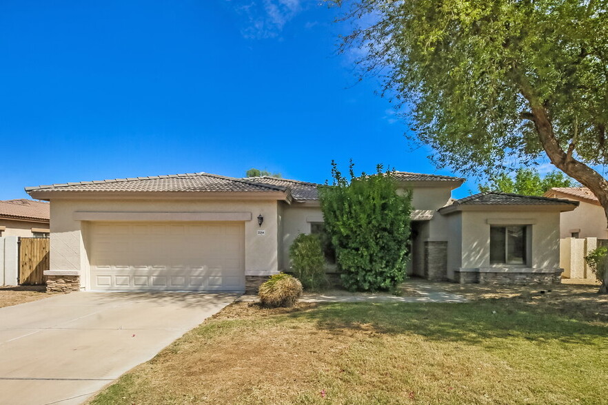 Primary Photo - 21264 E Twin Acres Dr