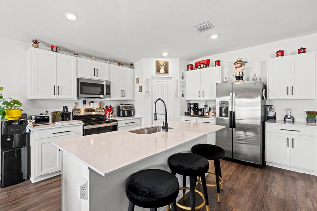 Building Photo - 701 Carlyle Wy