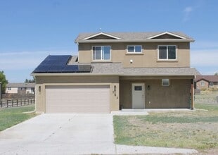 Building Photo - Like New home on Sweetwater for rent!