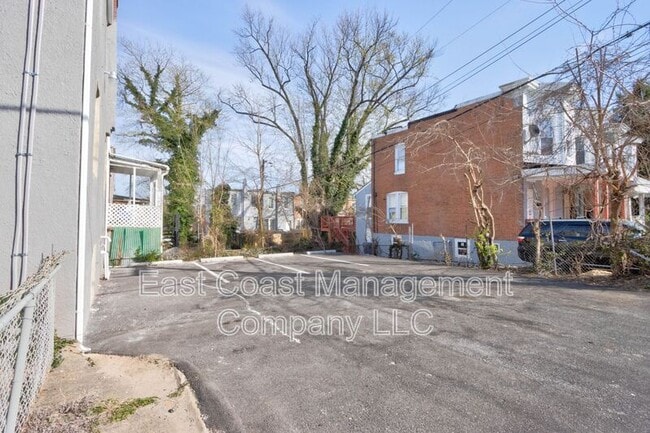 Building Photo - 601 Richwood Ave