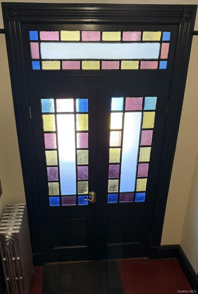 Building Photo - 64 Anstice St