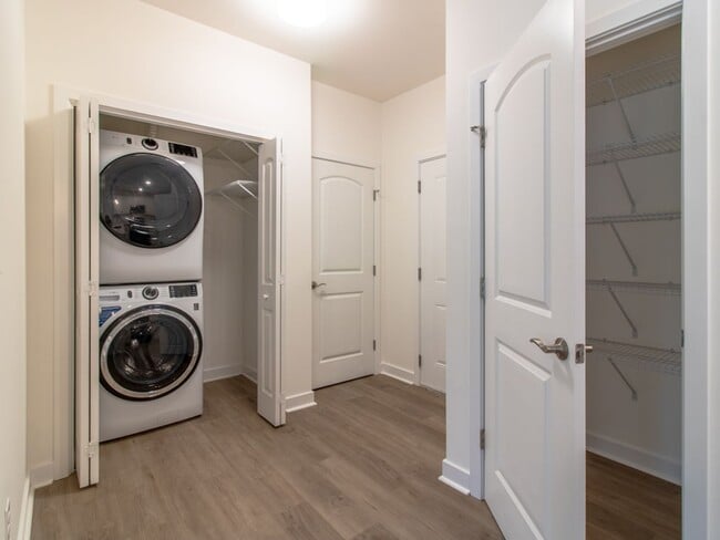 Building Photo - Gorgeous first floor - 2 bed 2 bath YEAR ROUND condo - Residence at Rehoboth Bay