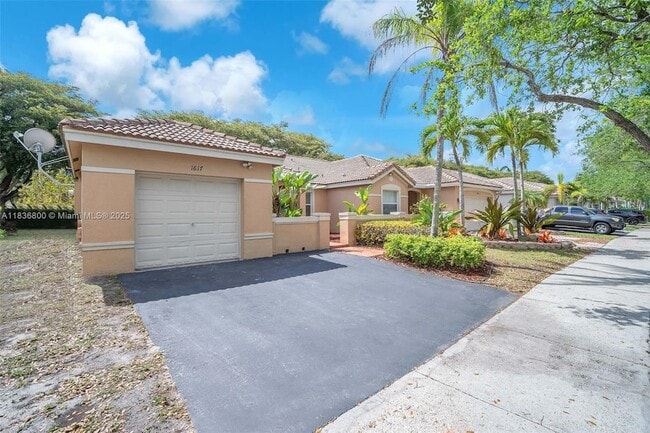 Building Photo - 1617 Zenith Way