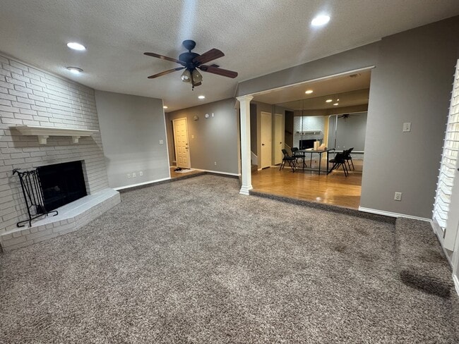 Building Photo - 3228 Elma Dr
