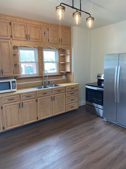 Building Photo - 47 W Jersey St