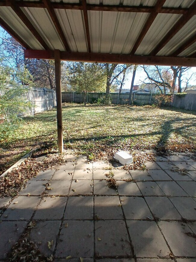 Building Photo - Tinker Close! FIRST FULL MONTH $500.00 OFF!