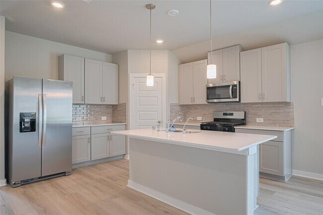 Building Photo - 6306 Brahman Ct