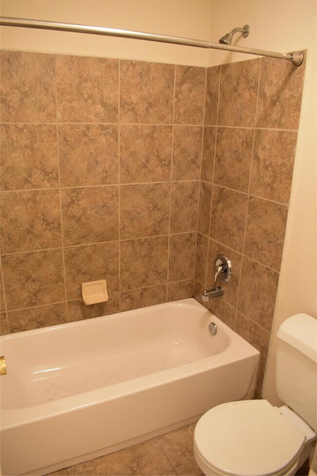 Building Photo - 2911 Creek Arbor Cir