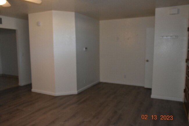 Building Photo - Cozy 3 bed 2 bath