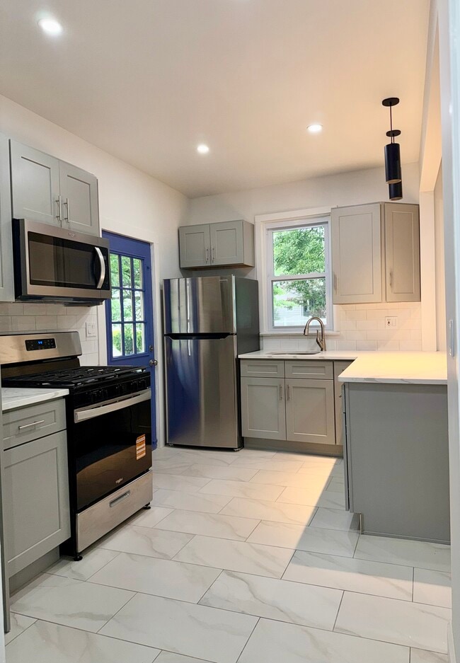 Building Photo - 71 HP Cobe-Cale LLC