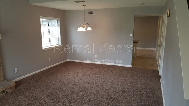 Building Photo - 637 Lookout Trail