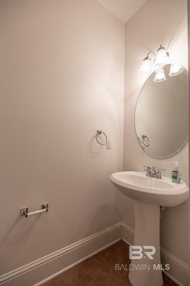 Building Photo - 101 Normandy St