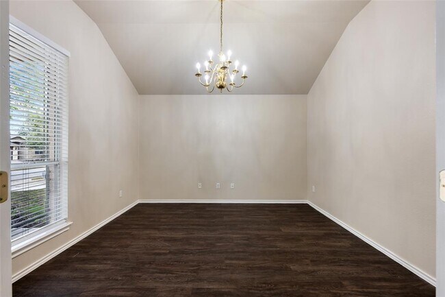 Building Photo - 4009 Veiled Falls Dr