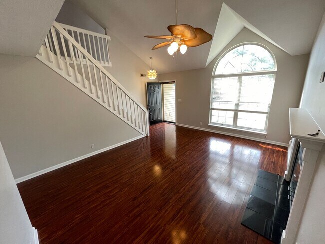 Building Photo - Welcome Home Rent Ready!