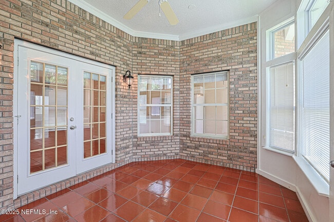 Building Photo - 1561 Stonebriar Rd