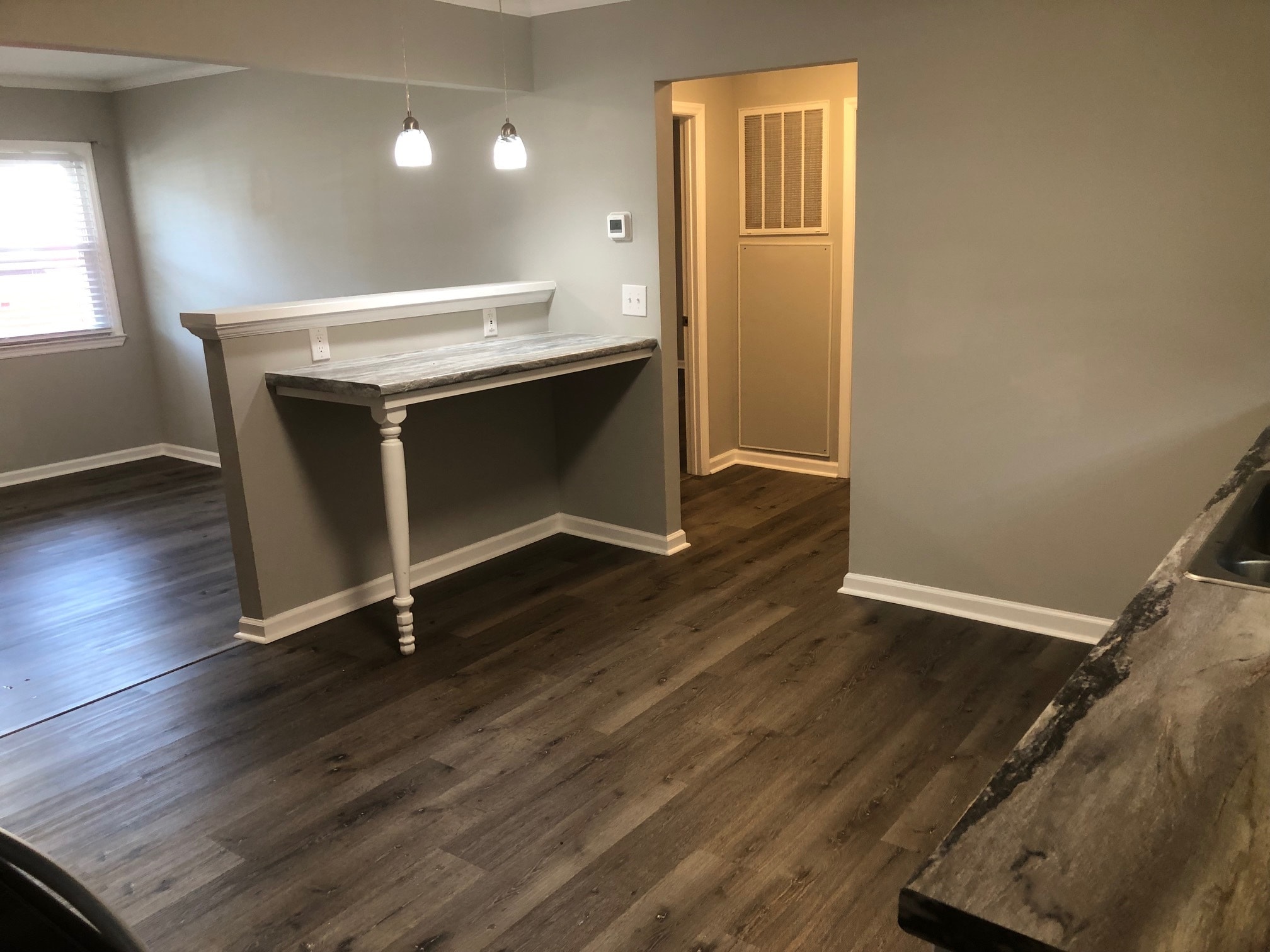 Building Photo - 605 N Adair Street Apt #4