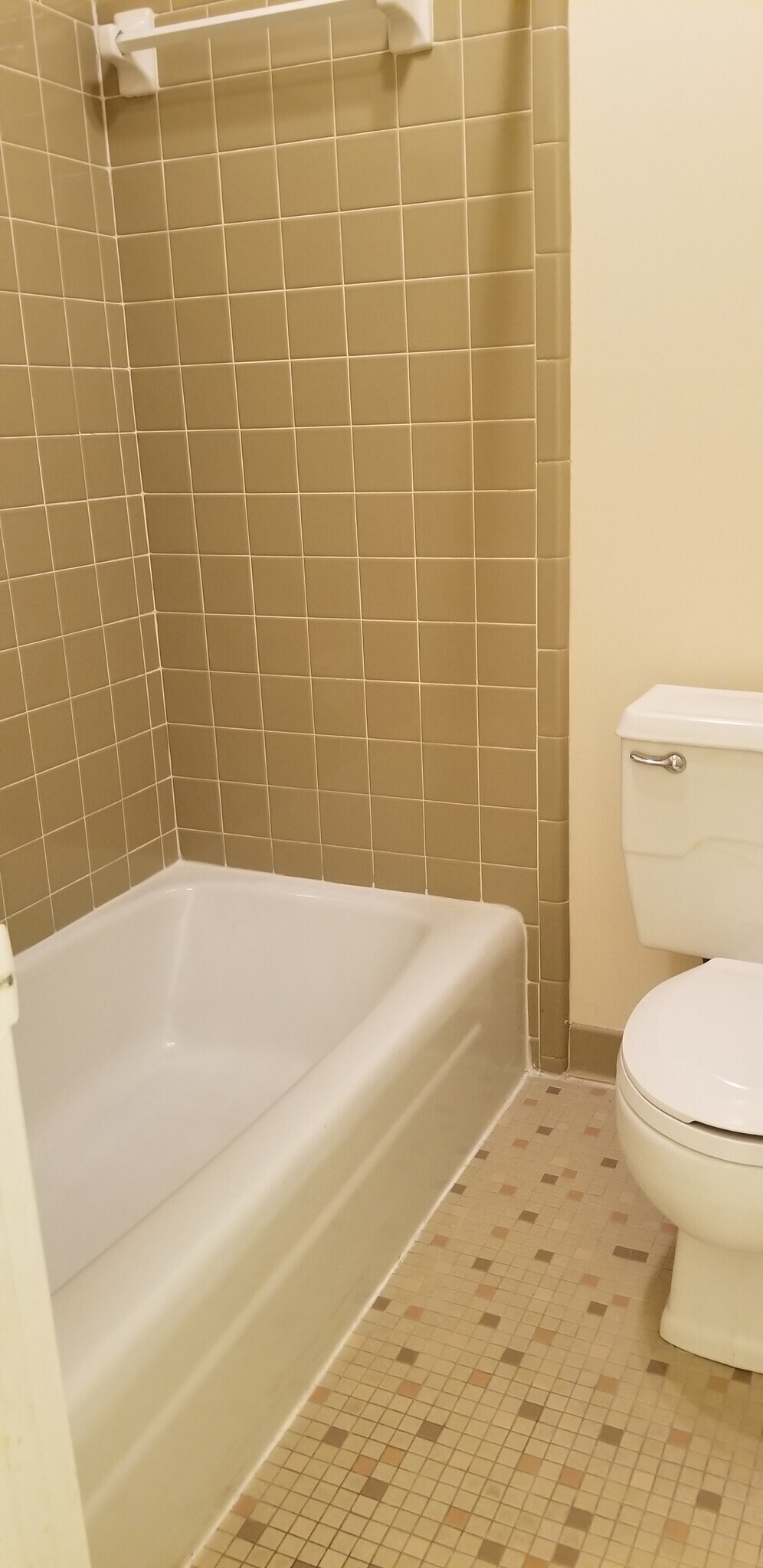 Master bath - 2116 Montreat Ln