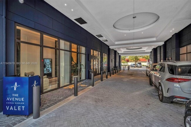 Building Photo - 4220 Laguna St