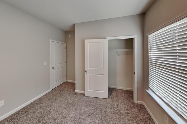 Building Photo - 5071 Shellback Dr