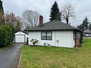 Building Photo - r3008unanderavev