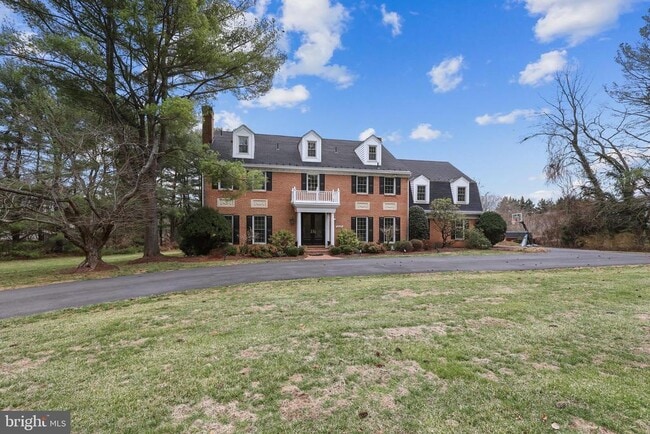 Building Photo - 10605 River Oaks Ln