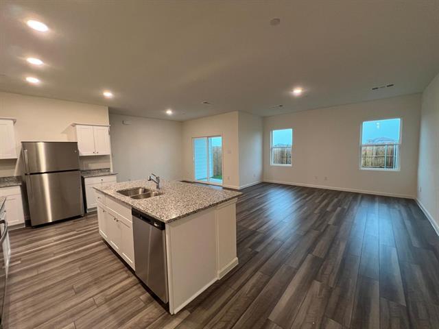 Building Photo - 1325 Lake Alpine Trl