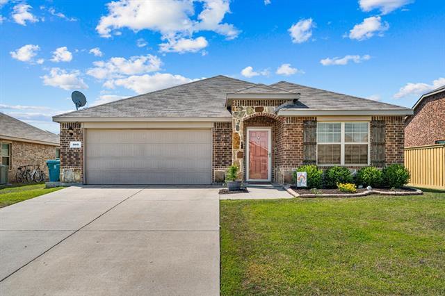 Building Photo - 303 Hawthorn Dr